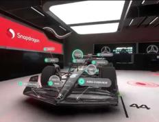 F1赛车世界：F1世界冠军汉密尔顿导游，高通为梅赛德斯AMG车队构建VR车库体验