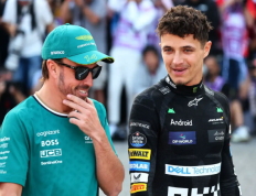 F1赛车世界：费尔南多·阿隆索嘲笑兰多·诺里斯，沙特大奖赛“快速起步”讽刺