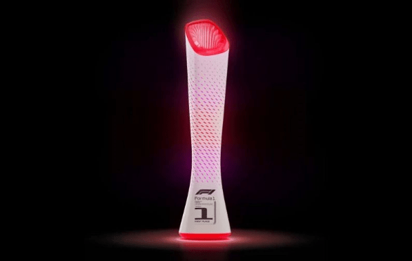 168F1世界-联想创新设计：F1日本大奖赛首现可亲吻的奖杯