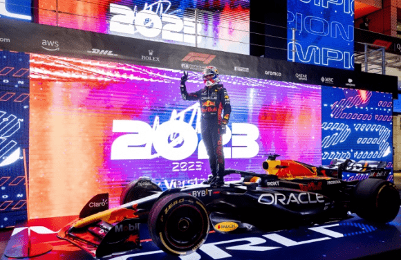 F1赛车世界-卡塔尔F1大奖赛：皮亚斯特里首次登顶，维斯塔潘三冠成就
