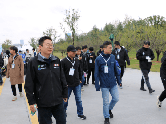 168赛车：：汪若尘院长带队赴2023中国大学生方程式赛车比赛现场指导参赛