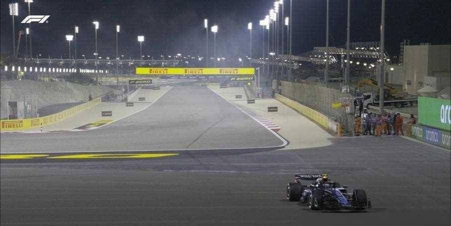F1巴林大奖赛:F1巴林大奖赛正赛：维斯塔潘折桂，佩雷兹居次，周冠宇第11